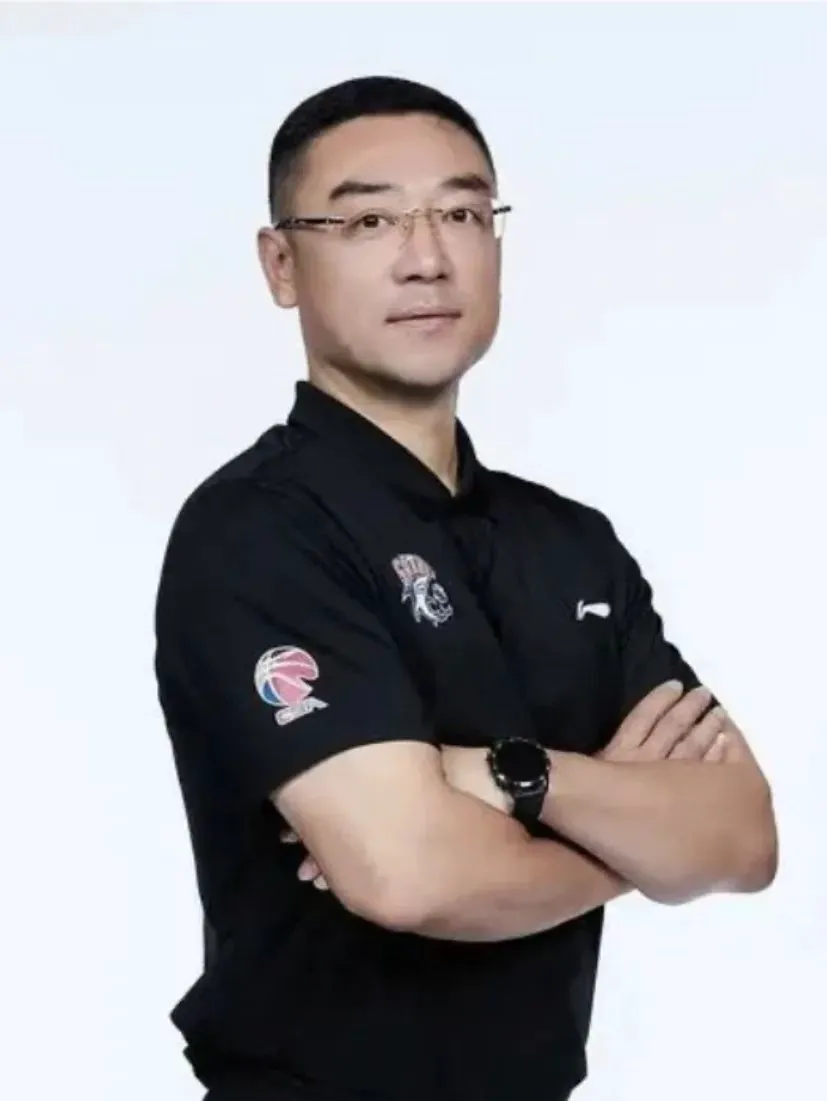 通过理疗改善篮球运动员的肌肉恢复方案_0